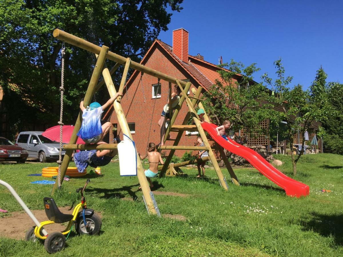 Ferienpension Lindenhof - Ferienwohnungen In Der Lueneburger Heide Marxen am Berge Dış mekan fotoğraf